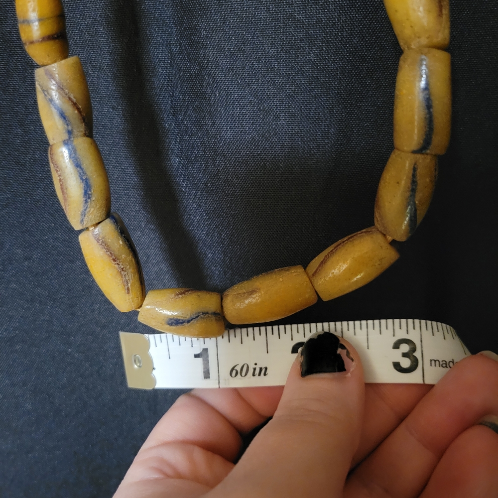 Vintage handmade Krobo glass trade beads, Using recycled-glass techniques - Picture 4 of 16